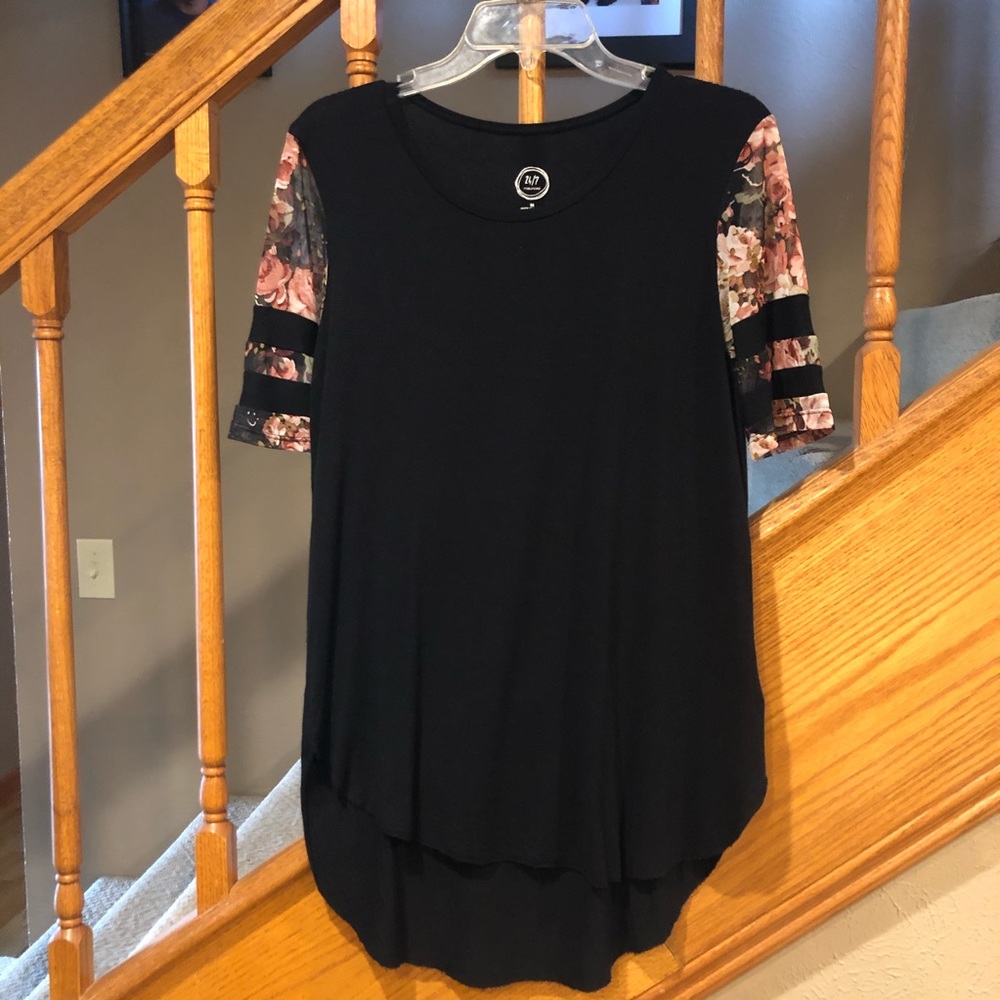 Maurices tee with mesh sleeves.